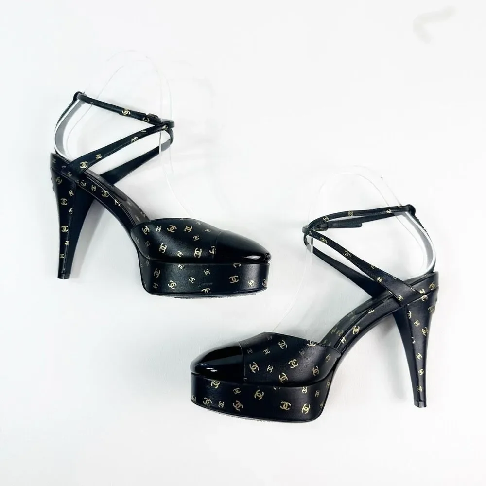 CHANEL 2023 All Over Interlocking CC Logo Black Heels Size 38 Platform Cap Toe